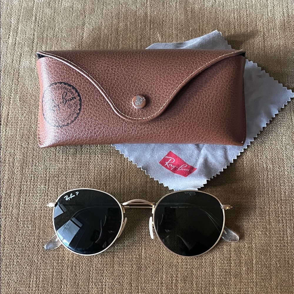 Ray-Ban polarized round metal sunglasses gold frame green lenses